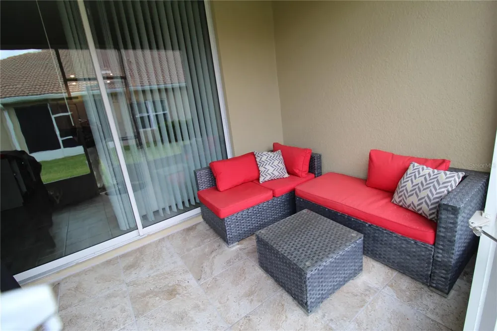 1165 TRAPPERS TRAIL LOOP Davenport, FL 33896