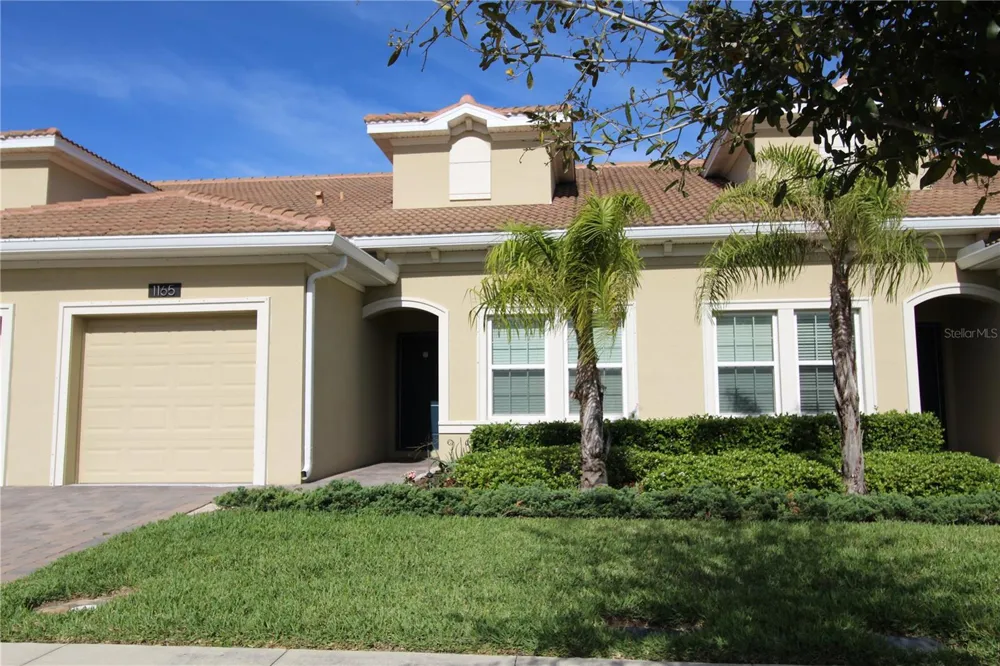 1165 TRAPPERS TRAIL LOOP Davenport, FL 33896