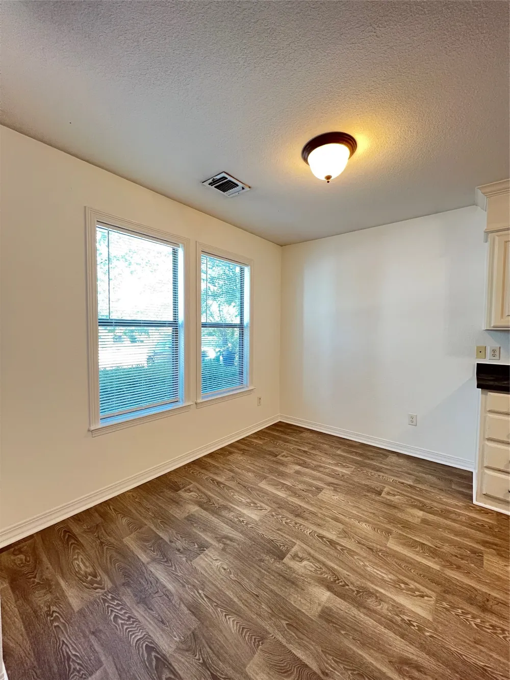 403 W Oak Street Decatur, TX 76234
