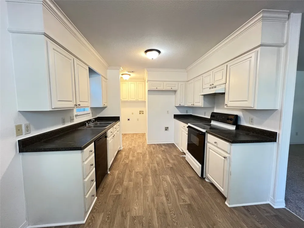 403 W Oak Street Decatur, TX 76234