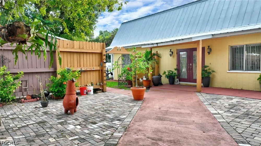 Riverbend Drive Labelle, FL 33935