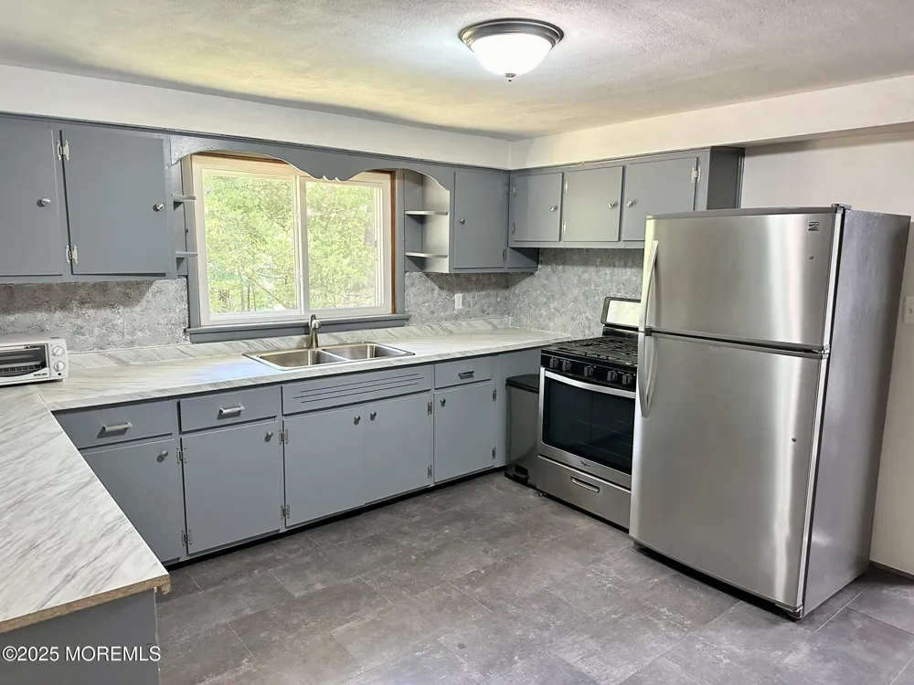 135 S Main Street Barnegat, NJ 08005
