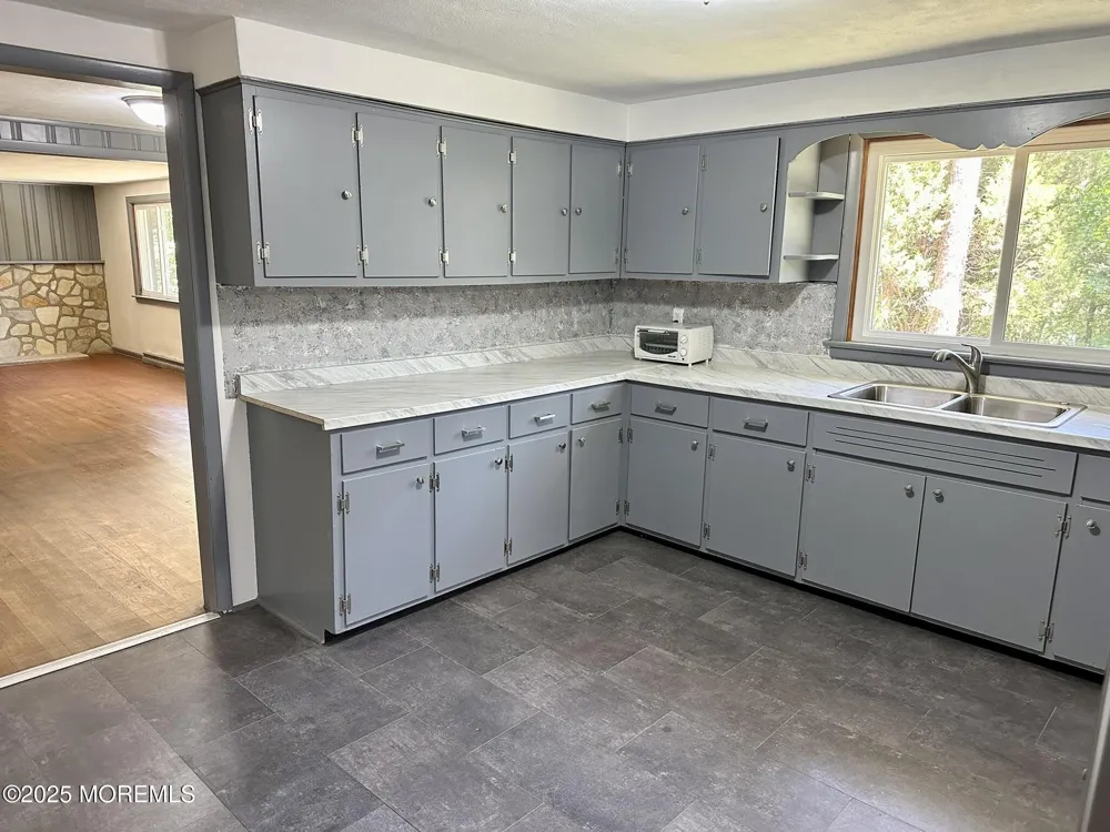 135 S Main Street Barnegat, NJ 08005
