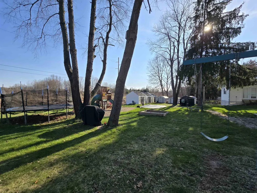 12573 Spruce Lane Perry Township, MI 48872