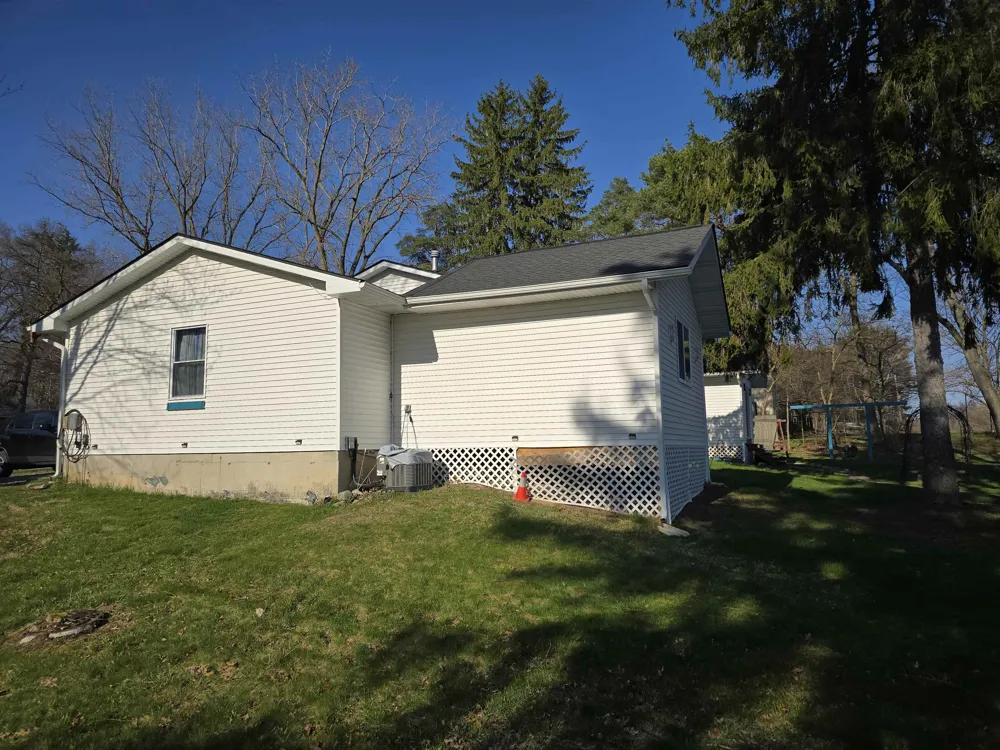 12573 Spruce Lane Perry Township, MI 48872