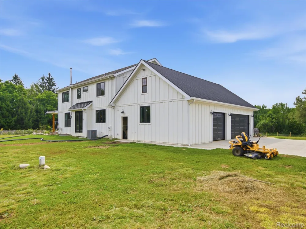 7241 Lyons Road Goodland Township, MI 48444