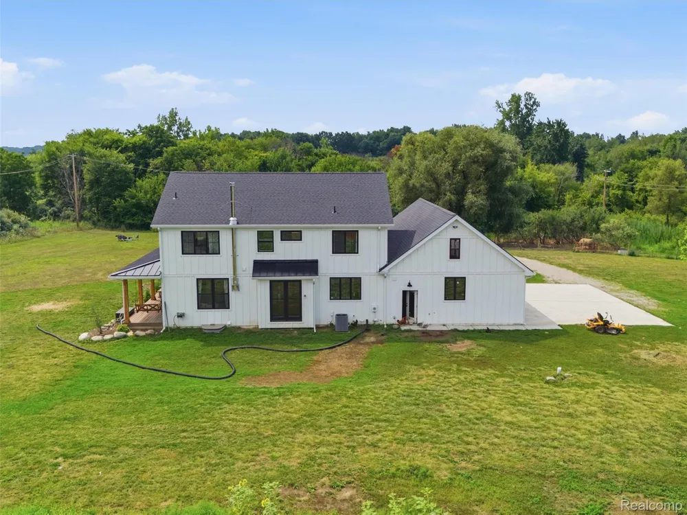 7241 Lyons Road Goodland Township, MI 48444