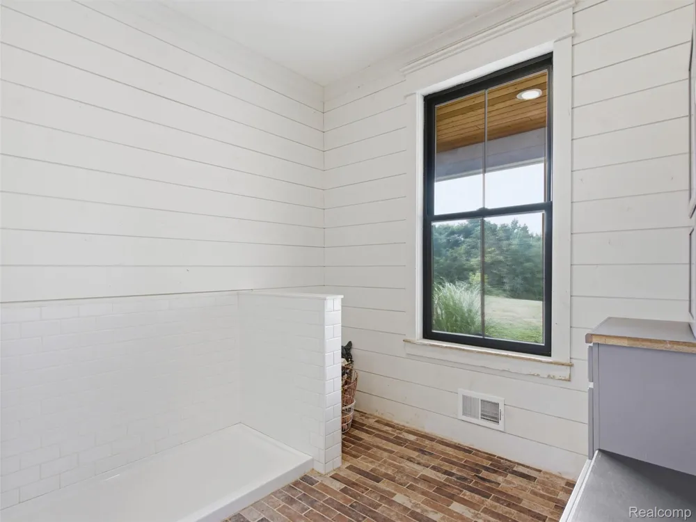 7241 Lyons Road Goodland Township, MI 48444