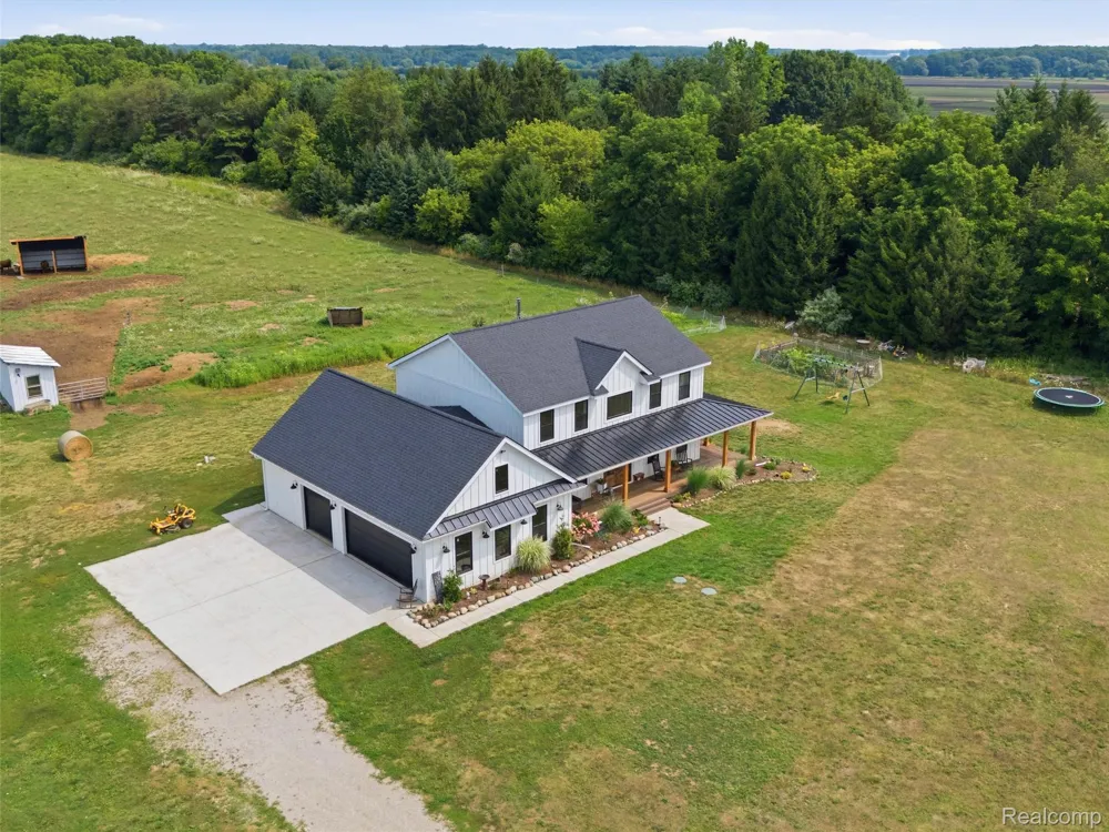 7241 Lyons Road Goodland Township, MI 48444