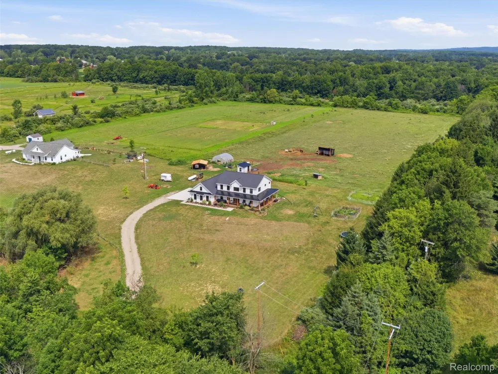 7241 Lyons Road Goodland Township, MI 48444