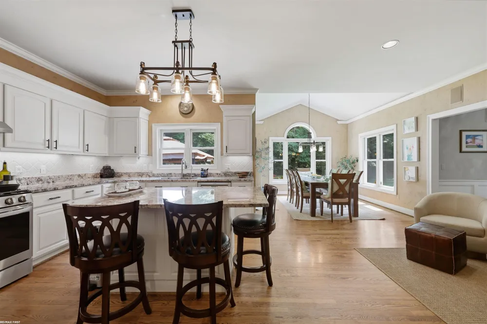 12294 Parkside Circle Washington Township, MI 48094