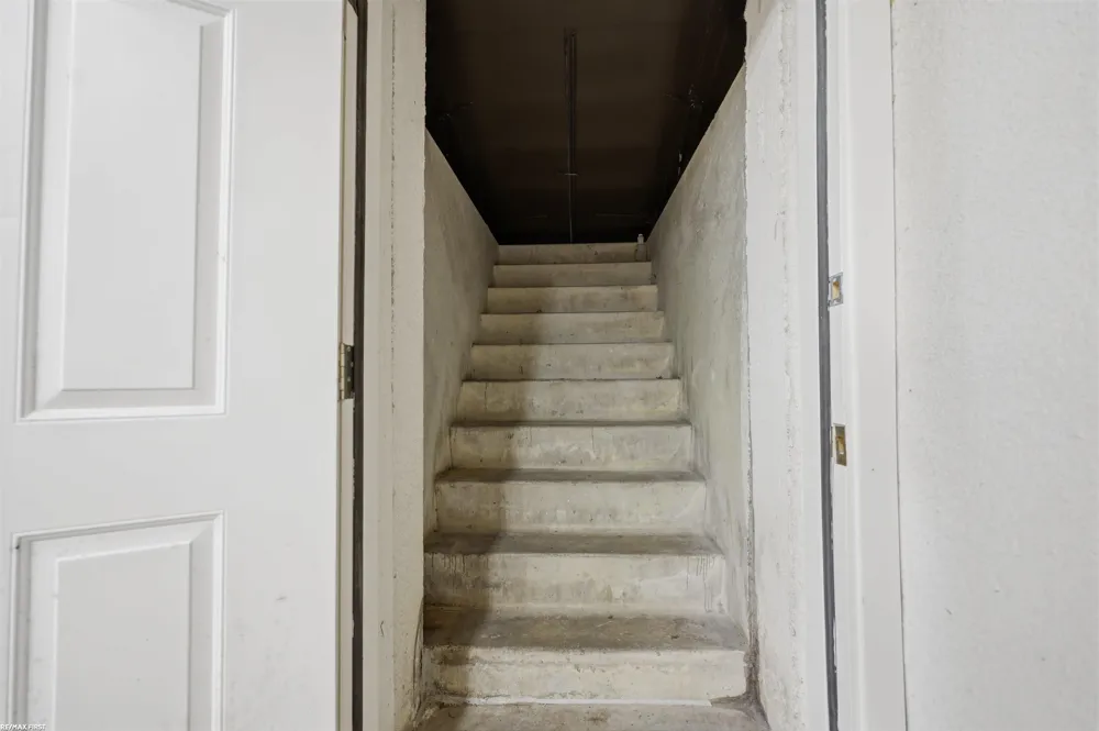 12294 Parkside Circle Washington Township, MI 48094