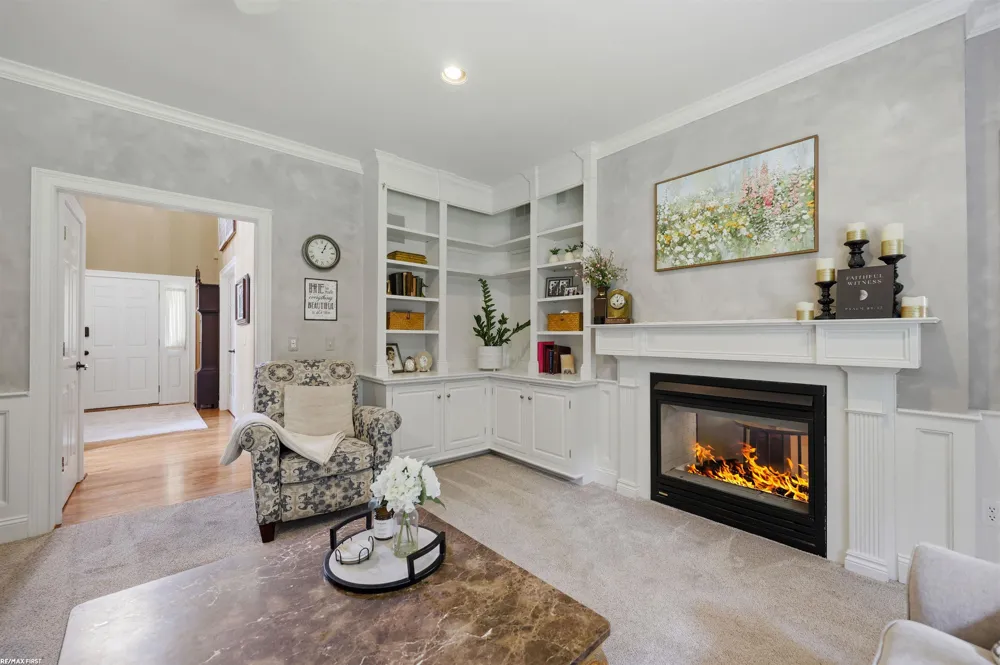 12294 Parkside Circle Washington Township, MI 48094