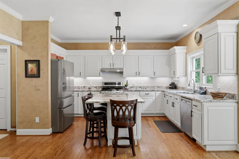 12294 Parkside Circle Washington Township, MI 48094