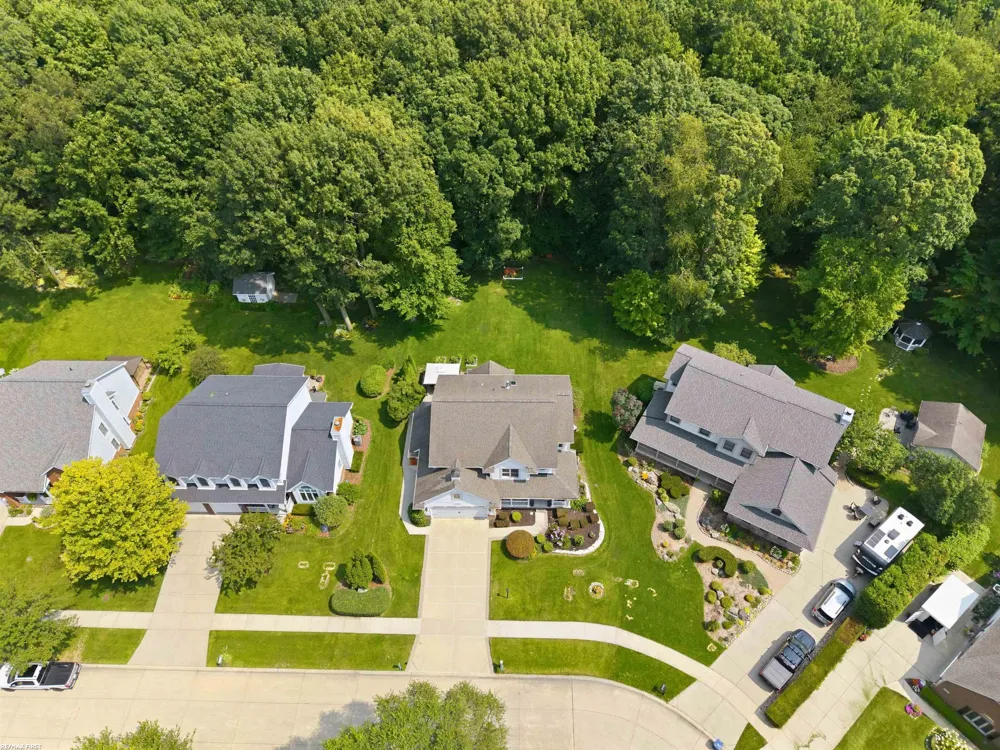 12294 Parkside Circle Washington Township, MI 48094