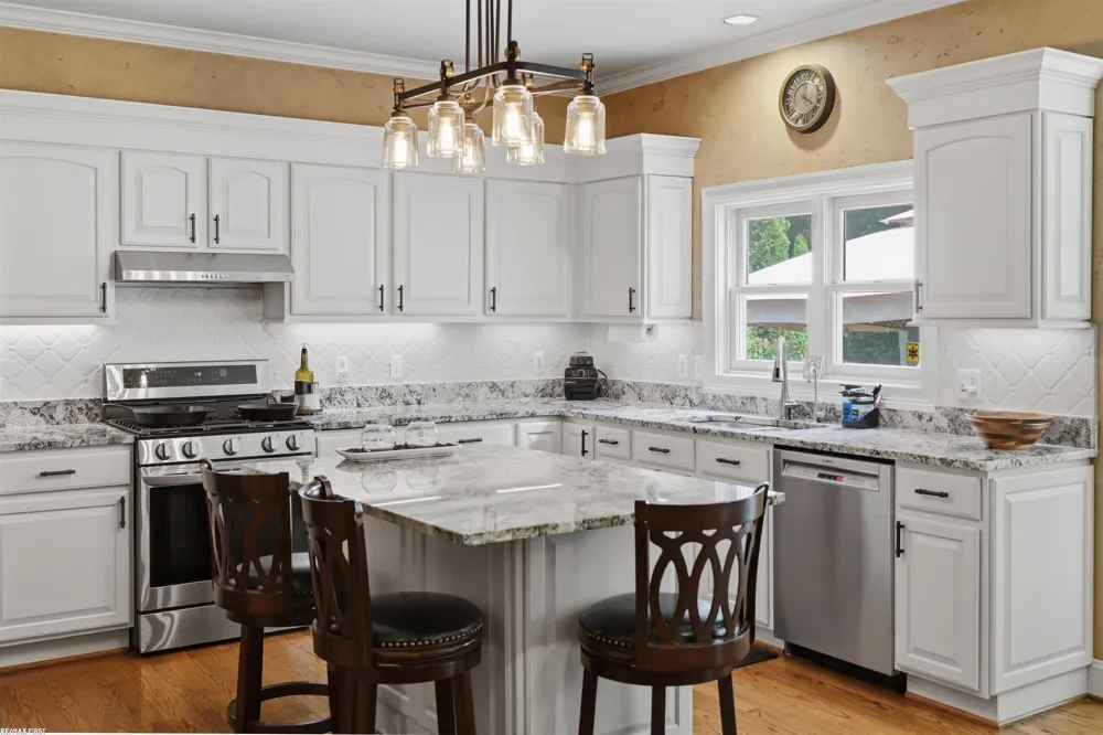 12294 Parkside Circle Washington Township, MI 48094