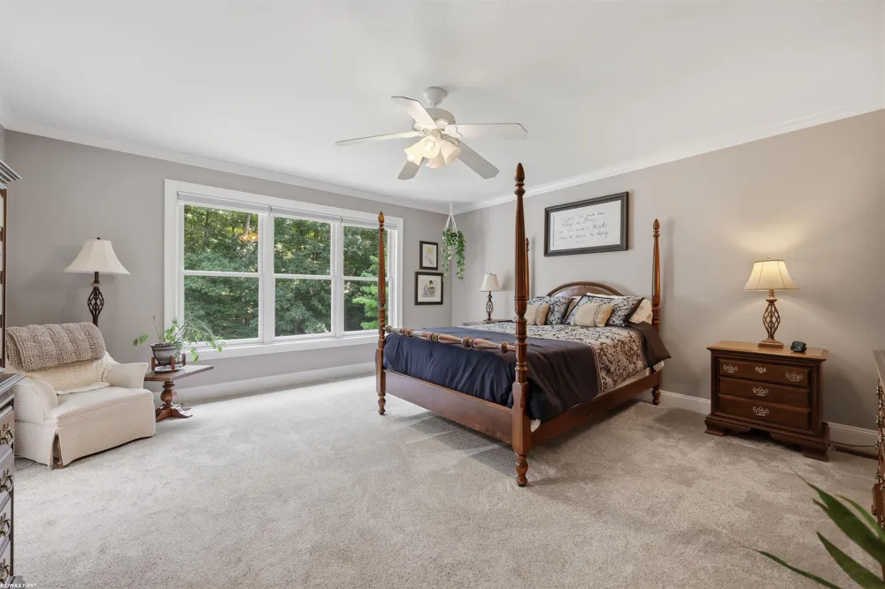 12294 Parkside Circle Washington Township, MI 48094