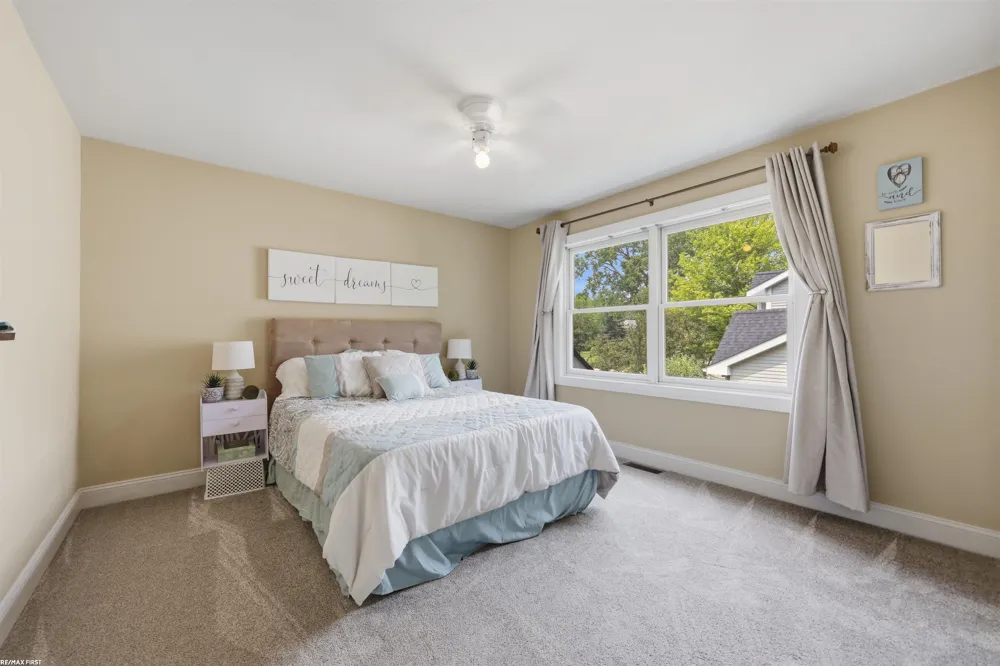12294 Parkside Circle Washington Township, MI 48094