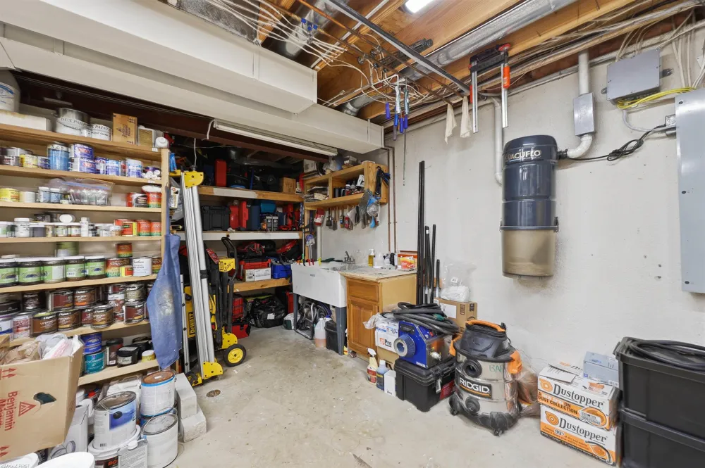 12294 Parkside Circle Washington Township, MI 48094