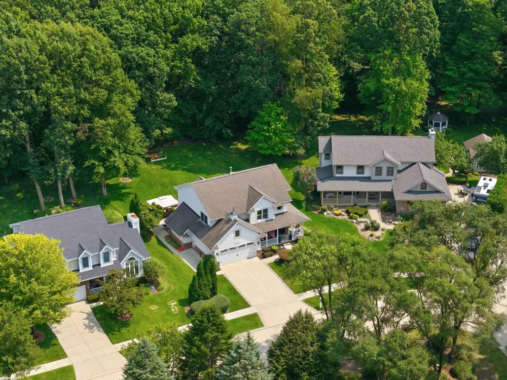 12294 Parkside Circle Washington Township, MI 48094