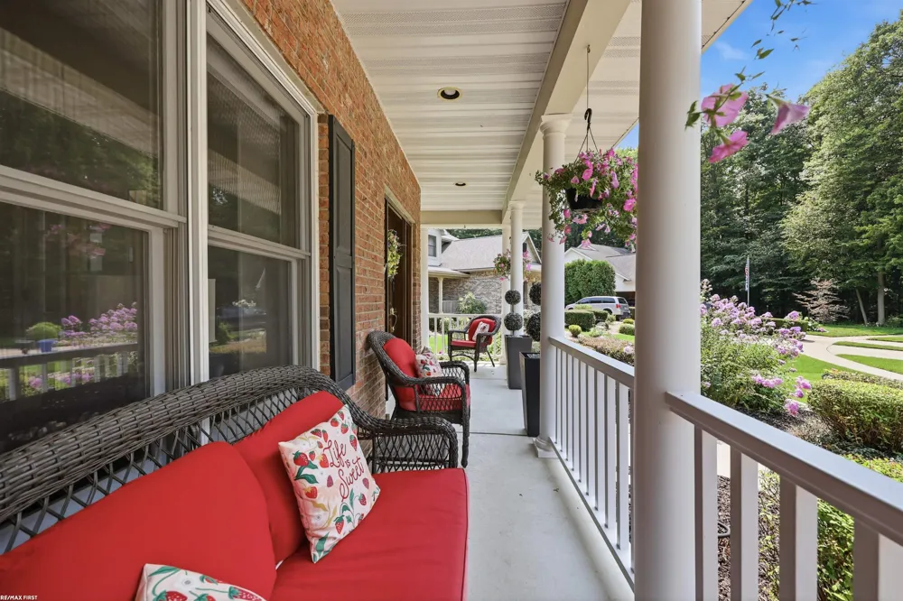 12294 Parkside Circle Washington Township, MI 48094