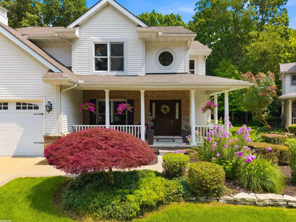 12294 Parkside Circle Washington Township, MI 48094