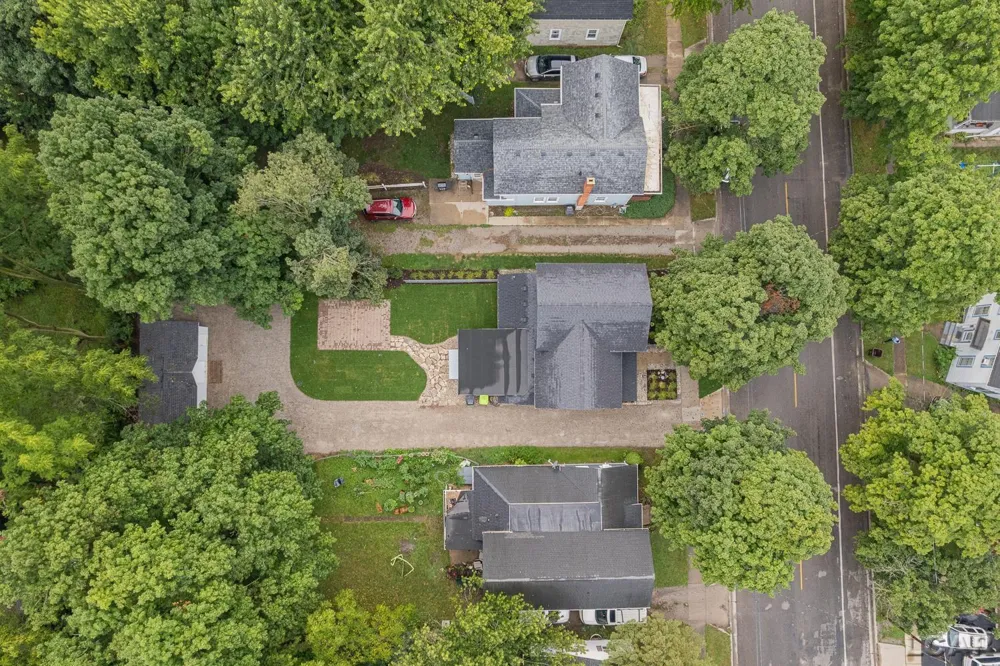 614 Toledo Street Adrian City, MI 49221