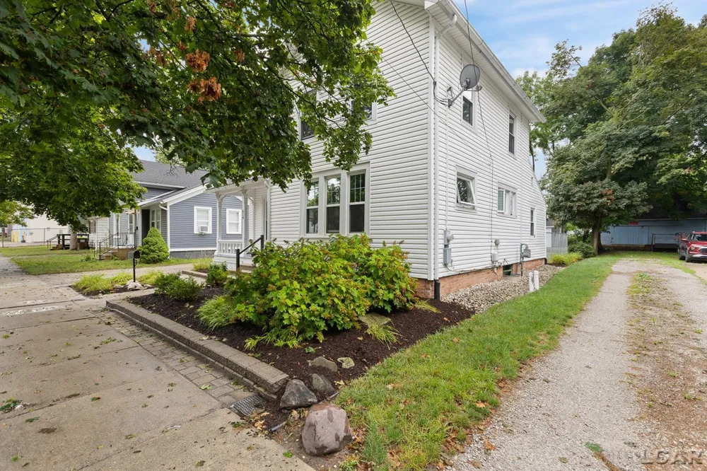 614 Toledo Street Adrian City, MI 49221