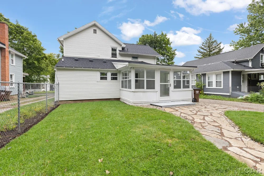 614 Toledo Street Adrian City, MI 49221