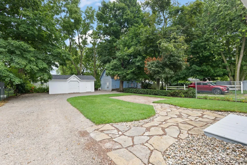 614 Toledo Street Adrian City, MI 49221