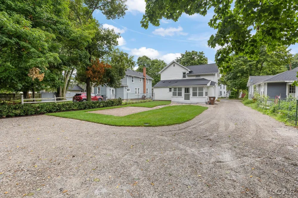614 Toledo Street Adrian City, MI 49221