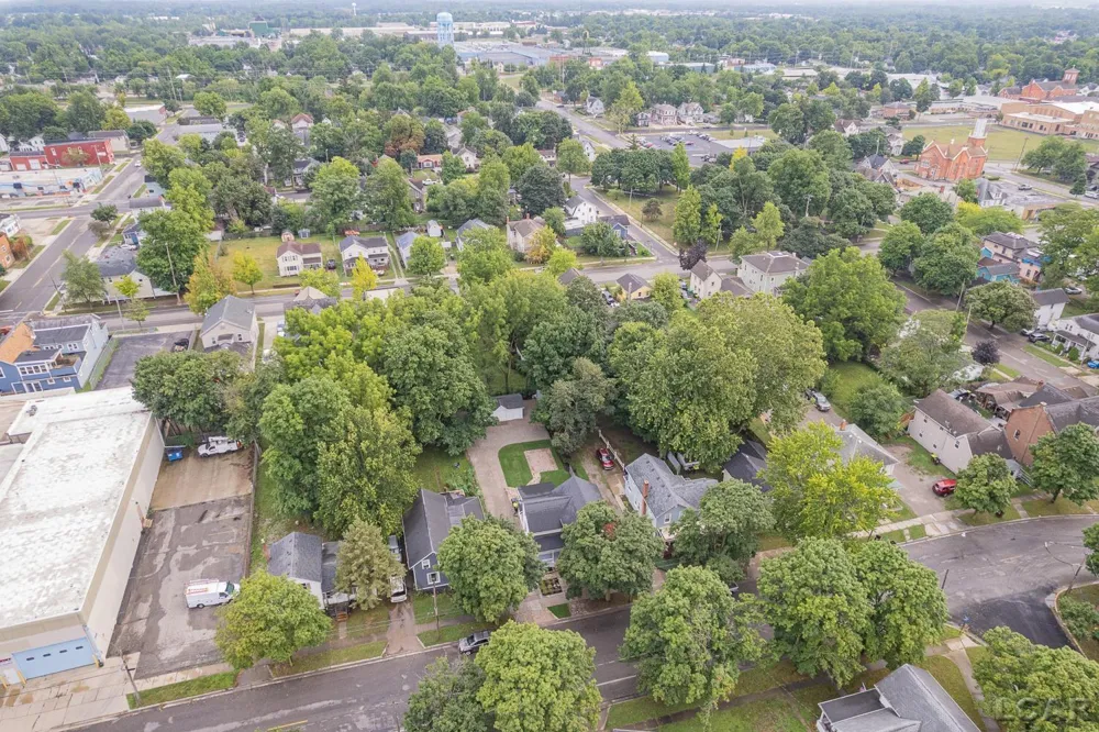 614 Toledo Street Adrian City, MI 49221
