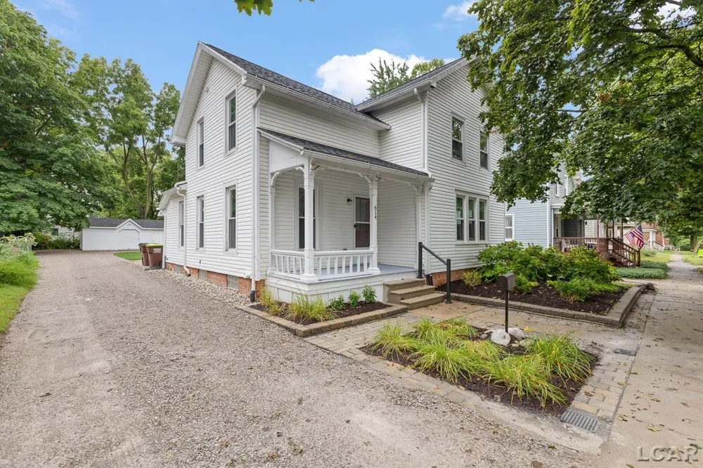 614 Toledo Street Adrian City, MI 49221