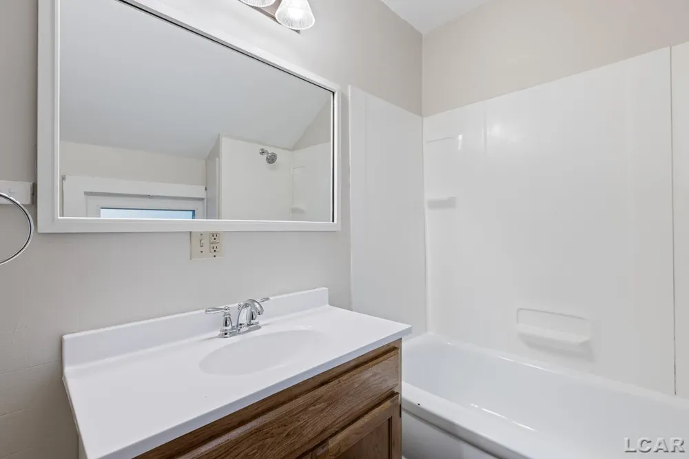 614 Toledo Street Adrian City, MI 49221