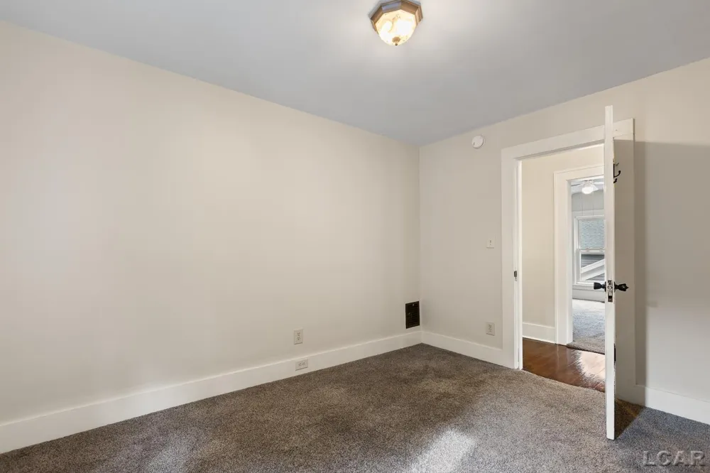 614 Toledo Street Adrian City, MI 49221