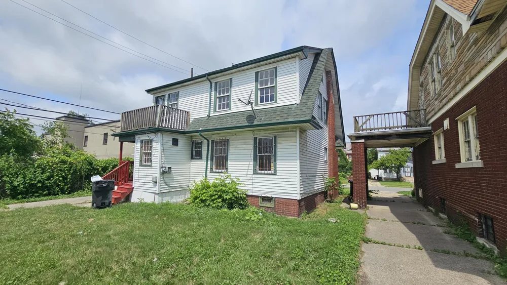 345 W Nevada Street Highland Park City, MI 48203