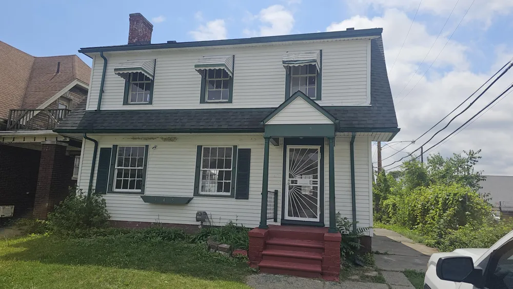 345 W Nevada Street Highland Park City, MI 48203