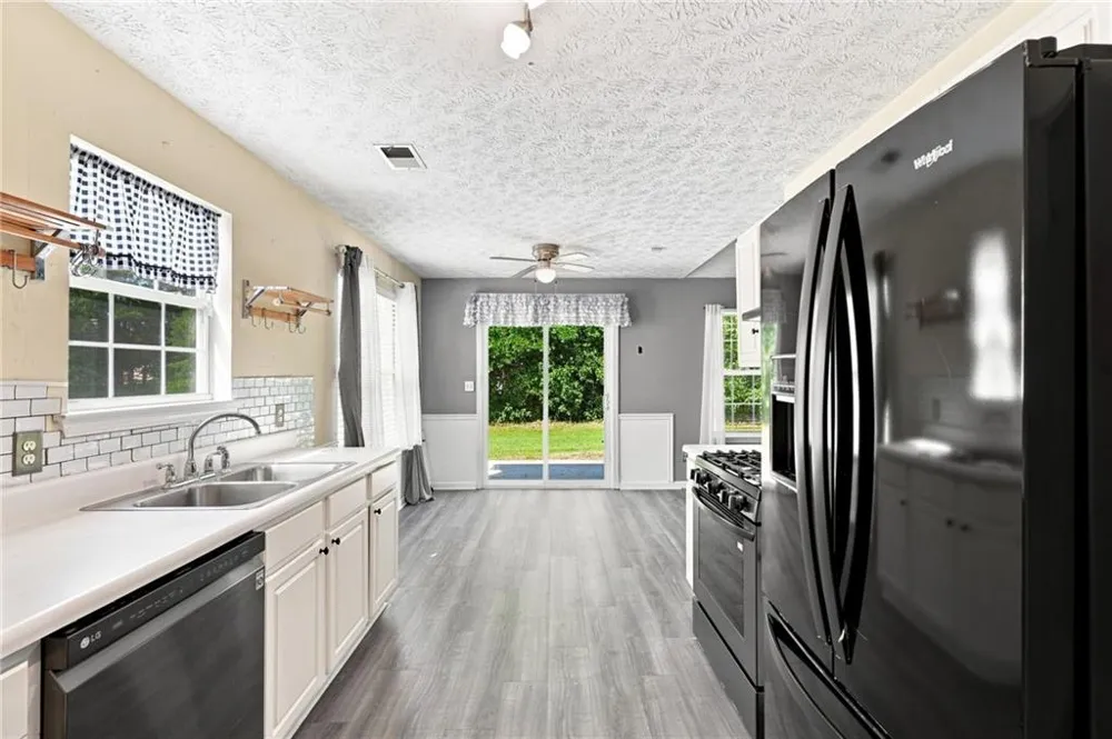 1648 Graystone Drive Hampton, GA 30228