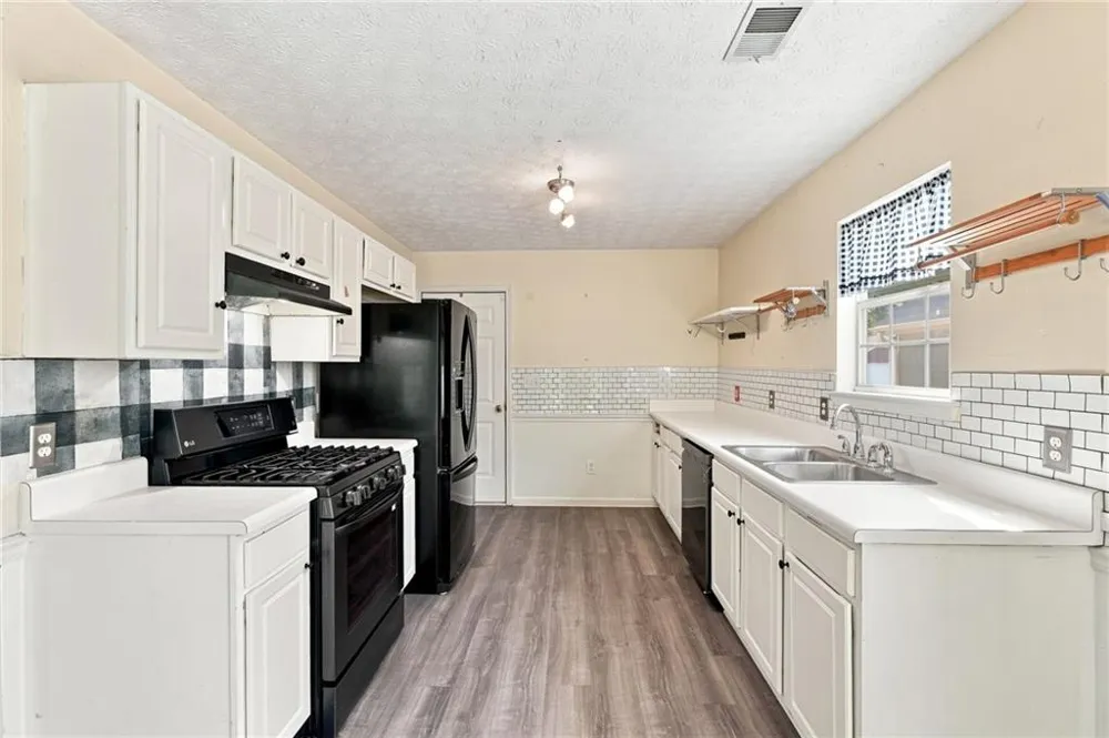 1648 Graystone Drive Hampton, GA 30228