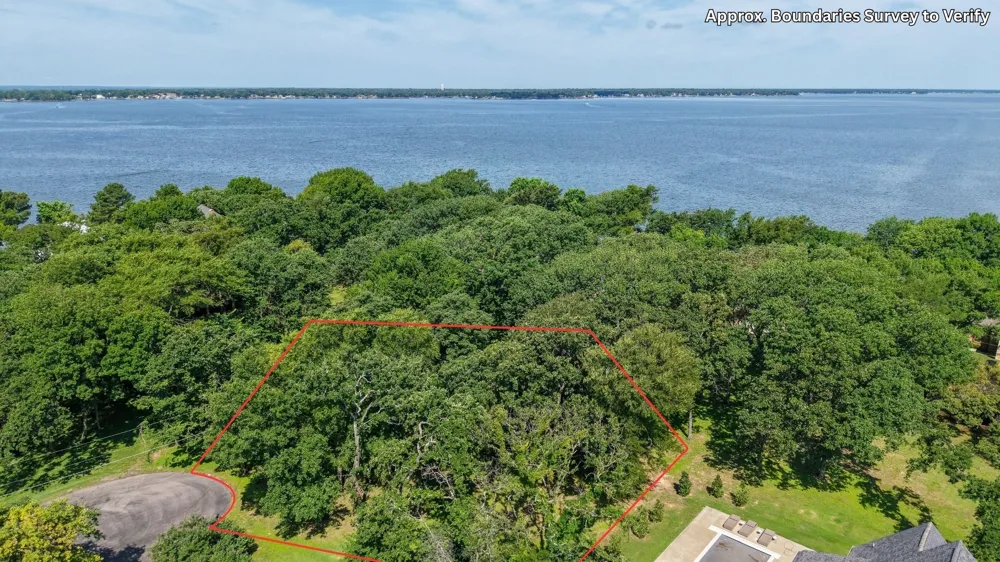 102 Enchanted Isles Circle Mabank, TX 75156