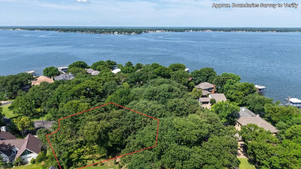 102 Enchanted Isles Circle Mabank, TX 75156
