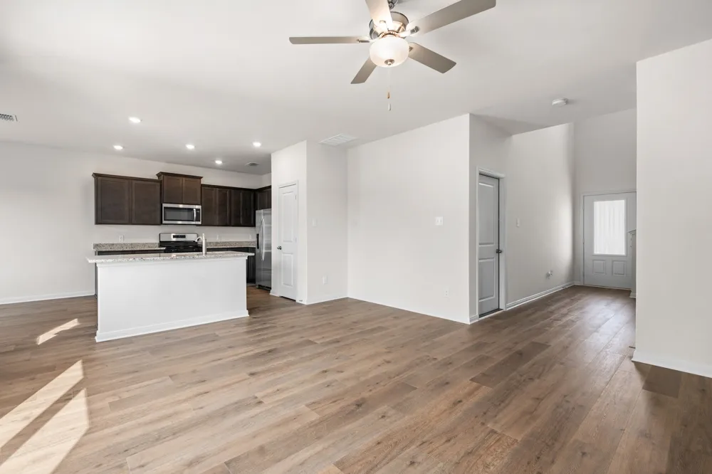 8433 White Wolf Trail Ponder, TX 76259