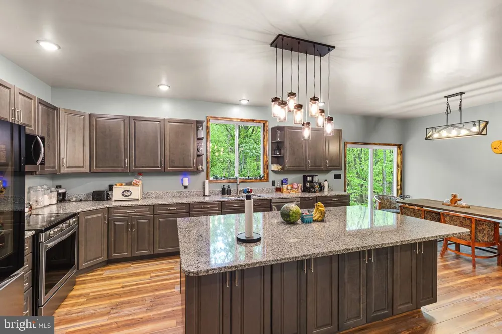 859 HANK LANE Berkeley Springs, WV 25411