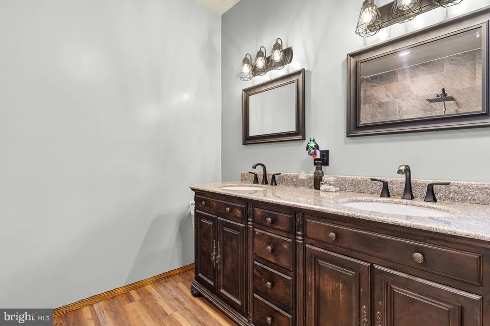 859 HANK LANE Berkeley Springs, WV 25411