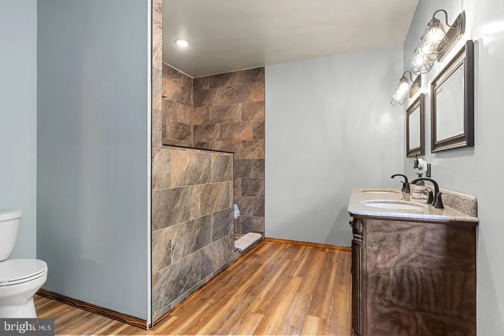 859 HANK LANE Berkeley Springs, WV 25411