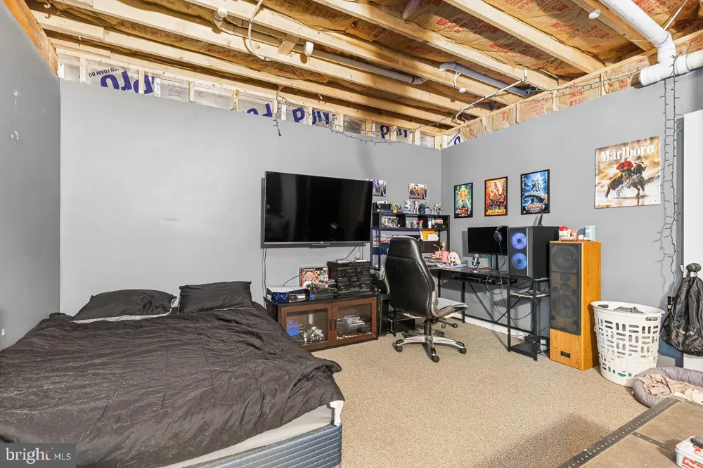 859 HANK LANE Berkeley Springs, WV 25411