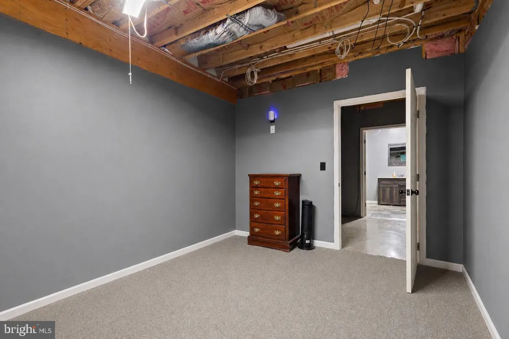 859 HANK LANE Berkeley Springs, WV 25411