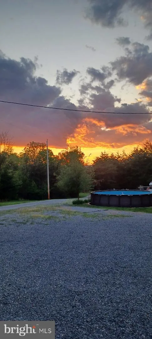 859 HANK LANE Berkeley Springs, WV 25411