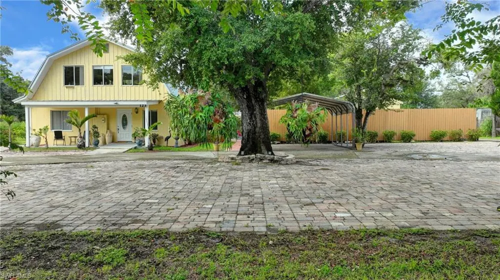 123 Riverbend Drive Labelle, FL 33935