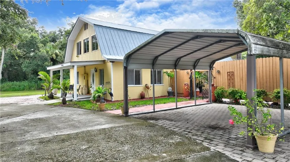 123 Riverbend Drive Labelle, FL 33935